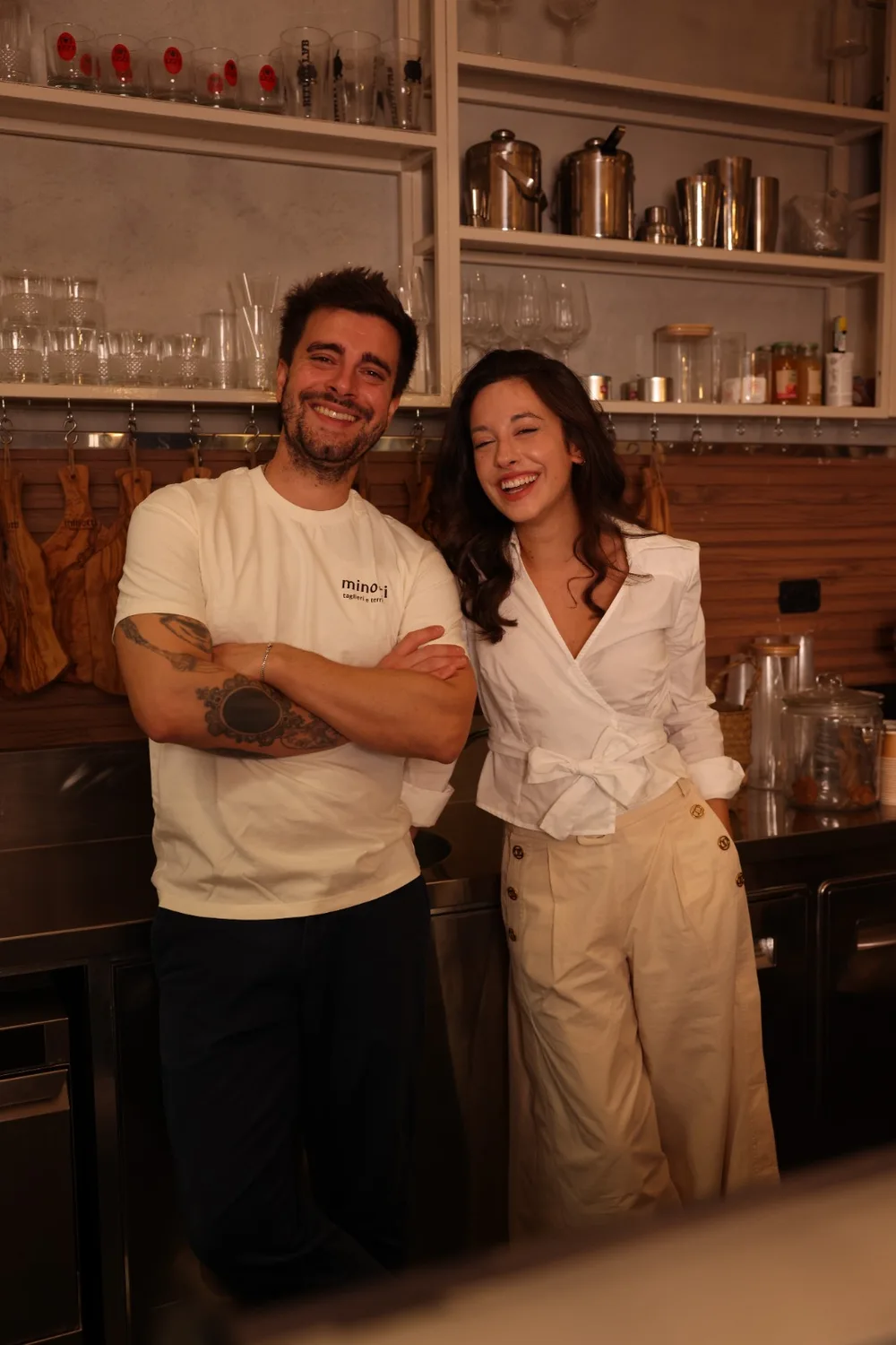 Edoardo e Cecilia Minotti, i fratelli fondatori di Bottega Minotti, dietro il bancone